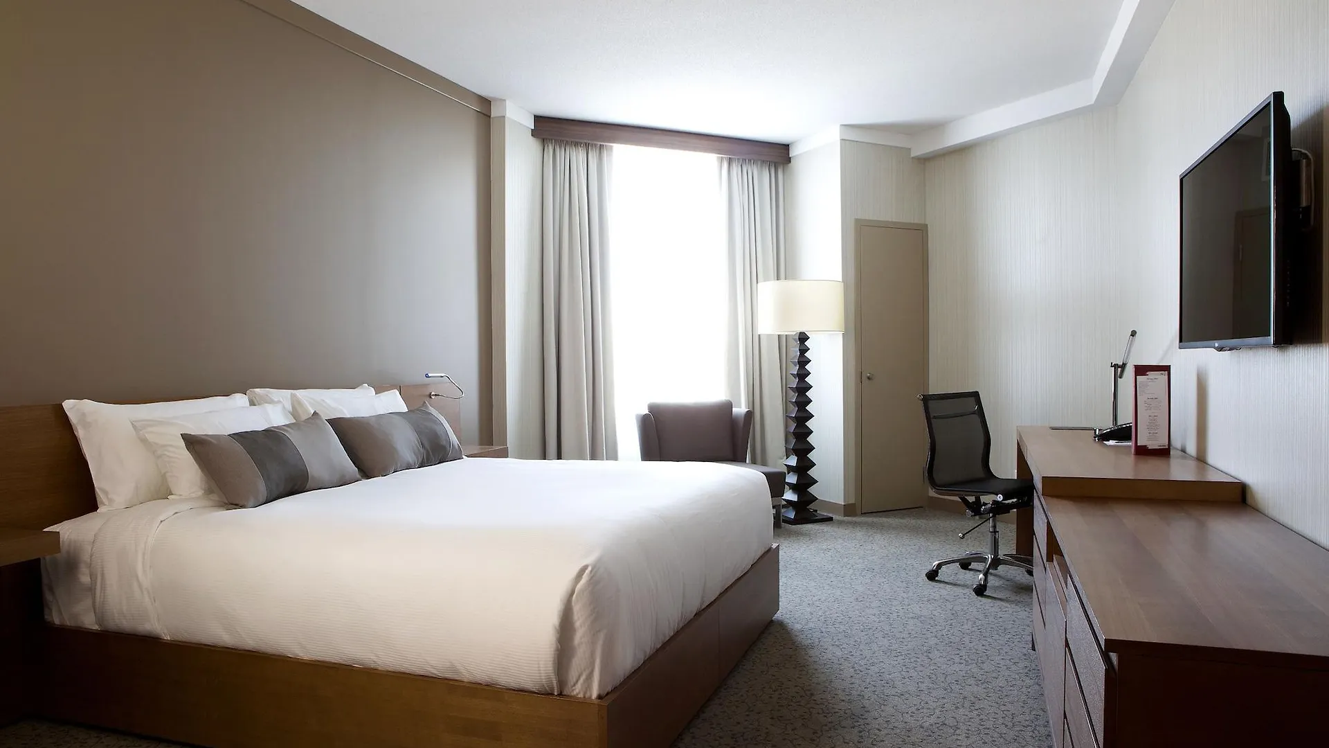 Grey Eagle Resort Κάλγκαρι 4*,
