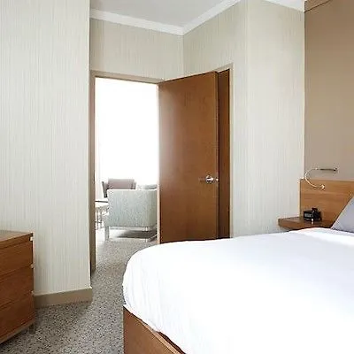 Grey Eagle Resort Κάλγκαρι 4*,