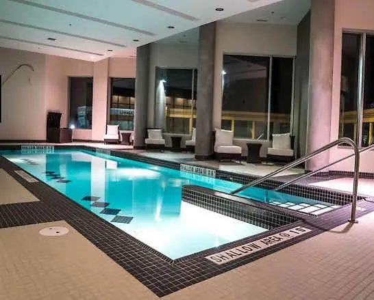 Grey Eagle Resort Κάλγκαρι 4*,