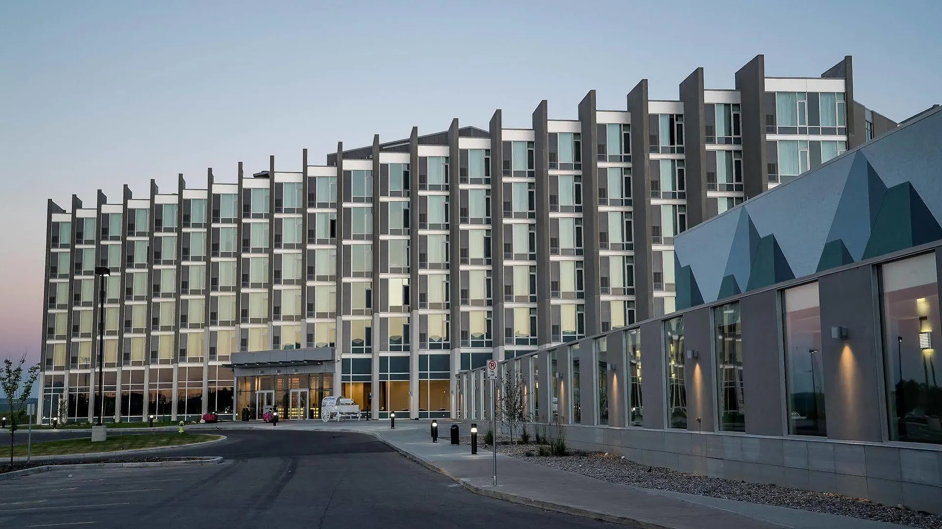 Grey Eagle Resort Κάλγκαρι